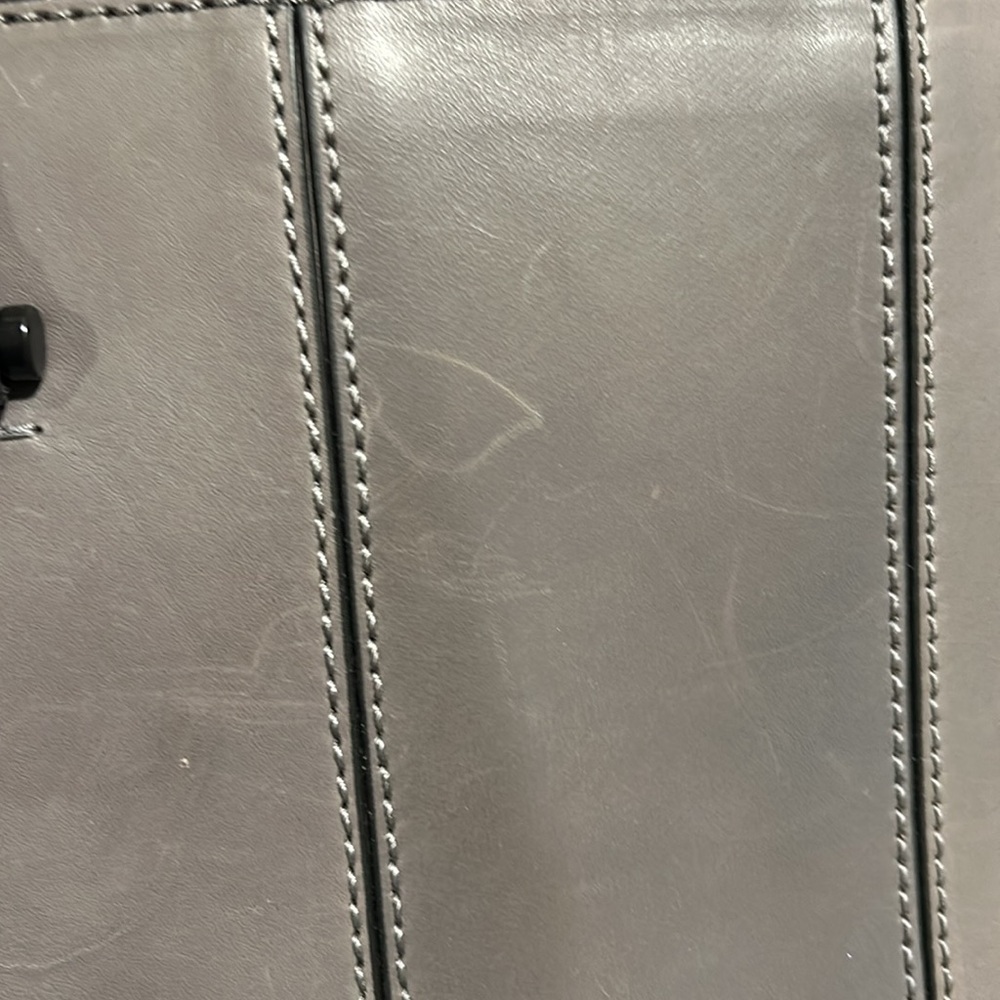 Etienne Aigner handbag - Picture 16 of 16